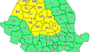 18 județe intră sub avertizare de ploi, grindină și vijelii