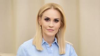 Gabriela Firea și-a anunțat demisia: ”Am decis, cu mare regret, dar hotărâtă şi cu fruntea sus, să plec din Guvernul României”