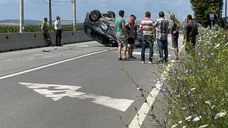 Accident rutier cu trei autoturisme la Sânpaul, județul Mureș. Care este starea victimelor