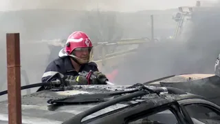 O mașină a luat foc în mers pe autostrada A2 București-Constanța