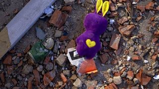 Copii răniţi de un dispozitiv exploziv pe care l-au găsit &icirc;n timp ce se jucau