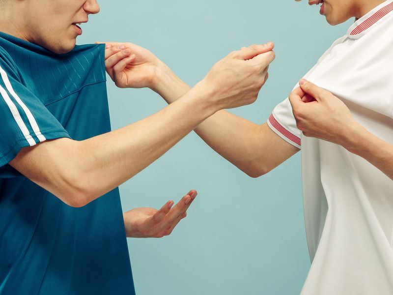 Pe o stradă din Ploiești, doi minori au avut o altercație