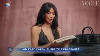 VIDEO - Ce ascunde Kim Kardashian &icirc;n geanta de peste 100.000 de euro
