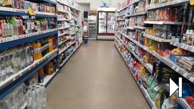 Guvernul de la Budapesta a aplicat plafonări de prețuri la unele alimente și la carburanți