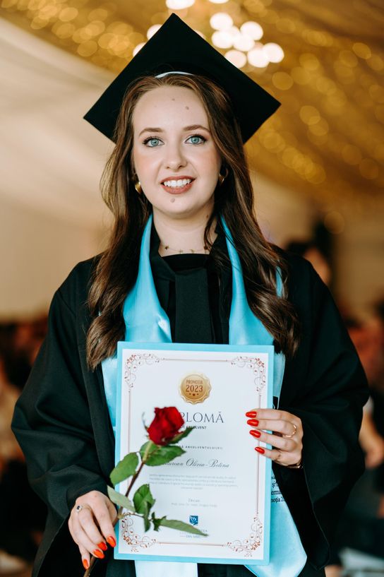 ”Urmez tradiția din familie - un doctorat în domeniu”