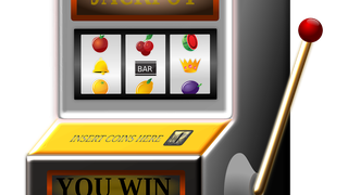 Preot acuzat de enoriași că i-au &icirc;mprumutat sume uriașe, pierdute la aparate. Cum se apără acesta 