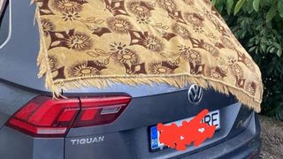 FOTO/VIDEO - Pământul a fost învelit cu un covor alb de gheață, în urma fenomenelor meteo extreme. Grindina a pus stăpânire pe România