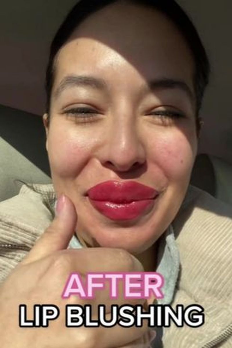 Greșeala teribilă făcută de o femeie care a vrut ruj permanent pe buze: „Toți spun că arăt ca un monstru!”
