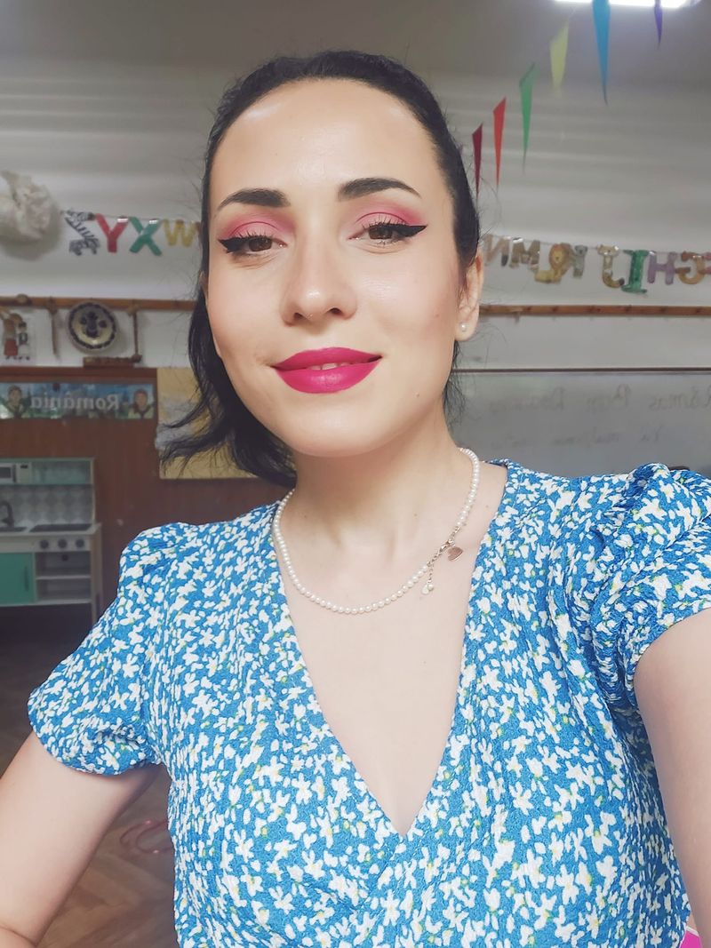 Andreea Constantinescu - profesoară