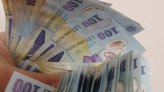 Vești bune pentru rom&acirc;ni! Surse guvernamentale spun că salariul minim ar urma să crească de la 1 septembrie!