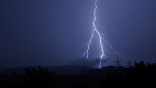 Un tânăr din Dolj a fost găsit fără viață, pe un câmp. Acesta ar fi fost lovit de un fulger.