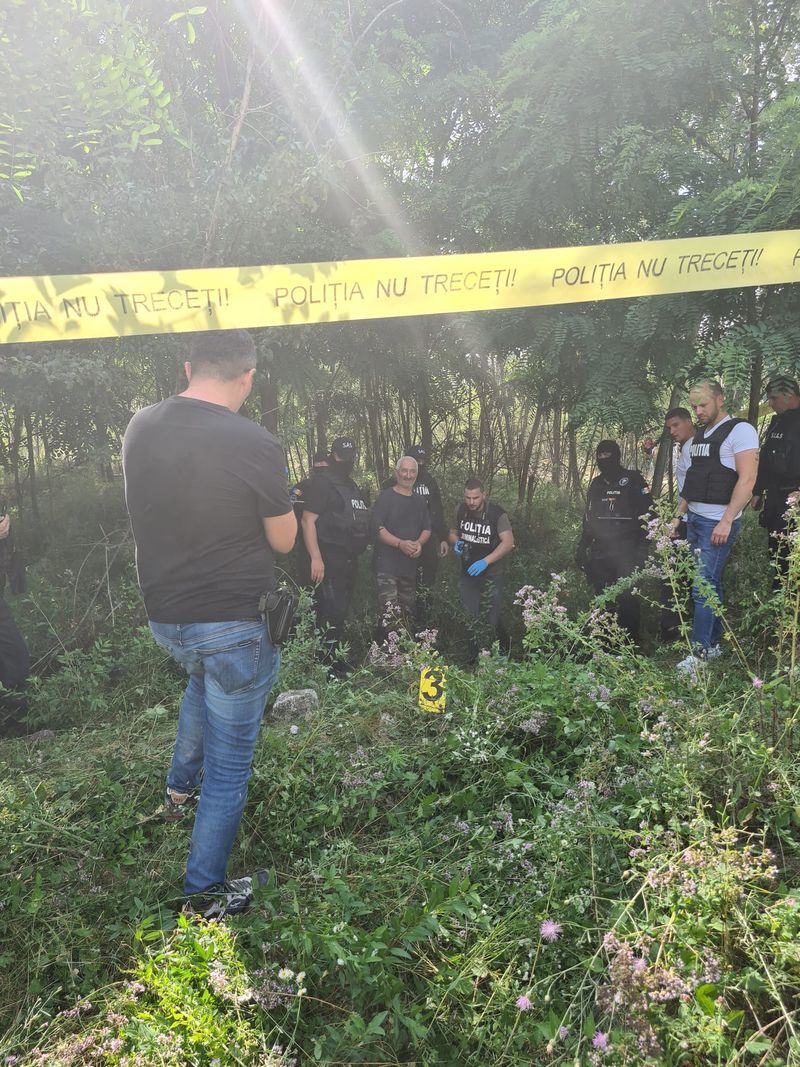 VIDEO | Așa-numitul „pistolar” din Gorj, cel mai căutat om din România, a fost găsit de Poliție. Bărbatul era dat în urmărire generală: „Uite, la plimbare”