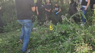 VIDEO | Așa-numitul „pistolar” din Gorj, cel mai căutat om din România, a fost găsit de Poliție. Bărbatul era dat în urmărire generală: „Uite, la plimbare”