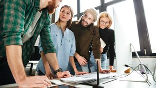 VIDEO- Dorința supremă a tinerilor, independența financiară. Ce fac tinerii pentru a o obține