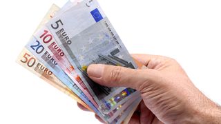 Tinerii muncitori &icirc;și doresc mai multe venituri