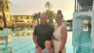 Joanna a explicat că s&acirc;mbătă după-amiază incendiile s-au &icirc;nrăutățit și au decis să părăsească hotelul.