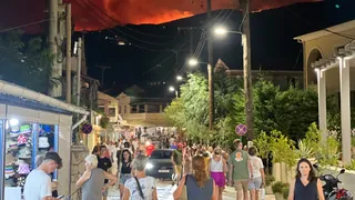 Aproape 2.500 de localnici și turiști au fost evacuați peste noapte, &icirc;n Corfu.