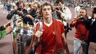 Trevor Francis a murit. Marele fotbalist a &icirc;ncetat din viață la 69 de ani