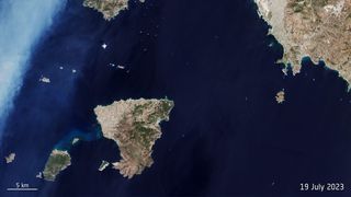 Incendiile din jurul Atenei, filmate de Copernicus