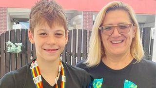 Luca alături de antrenoarea sa, Tamara Costache, fostă &icirc;notătoare.