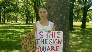Când spui încălzire globală, te gândești la Greta Thunberg. Activista a fost amendată cu 1500 de coroane suedeze după un protest