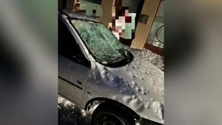 Bucăți uriașe de gheață s-au desprins din ceruri! Grindina face ravagii în Europa. „Bulgării” de gheață au până la 19 cm în diametru