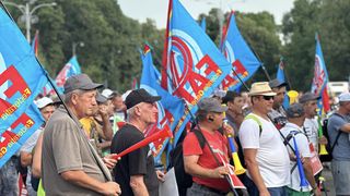 Organizatorii au decis şi restr&acirc;ngerea numărului de participanţi la aproximativ 3.000.