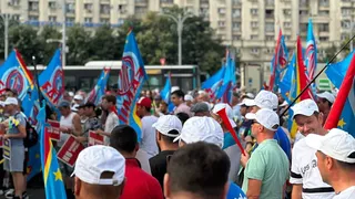 Protestul se va &icirc;ncheia la ora 11:00 din cauza caniculei.