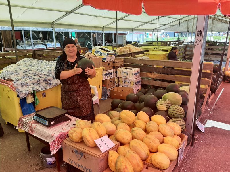 Pepenii de Dăbuleni, în piețele din România