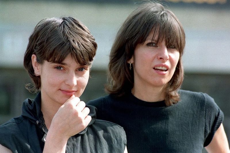 O'Connor a avut o copilărie dificilă după ce părinții ei s-au despărțit când avea opt ani.