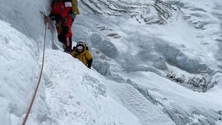 O norvegiancă susține că a realizat cea mai rapidă ascensiune a celor mai &icirc;nalți 14 munți din lume, termin&acirc;nd turul &icirc;n trei luni și o zi.