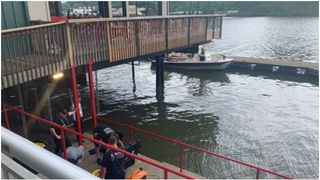 Un polițist din SUA a lăsat un t&acirc;năr să se &icirc;nece. Bărbatul l-a privit timp de 13 minute cum se chinuie și nu a &icirc;ncercat să-l salveze: &bdquo;Stai acolo, omule&rdquo;