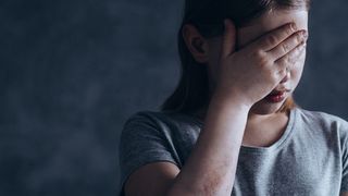 Nereguli la o creșă din Botoșani: Mai mulți copii de doi ani, bătuți de profesoară! Oamenii legii au pornit anchete în acest caz