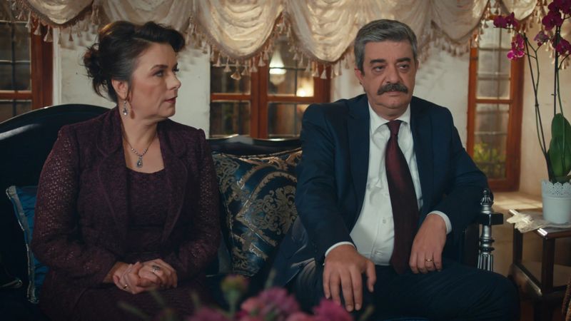 Nu ratați, în această seară, de la ora 20:00, un nou episod din serialul “Melek”, numai la Kanal D.