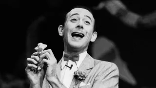 Doliu &icirc;n lumea filmului! Paul Reubens s-a stins din viață la v&acirc;rsta de 70 de ani. Actorul&nbsp;renumit pentru personajul&nbsp;Pee-wee Herman se lupta cu cancerul