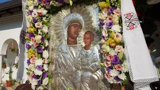 Legenda icoanei făcătoare de minuni a Maicii Domnului de la Mănăstirea Adam. Pelerinaj în 150 de parohii din România în Postul Adormirii Maicii Domnului