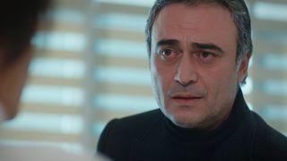 În această seară, de la ora 20:00, în “Melek”, la Kanal D,  Omer nu renunță la Defne