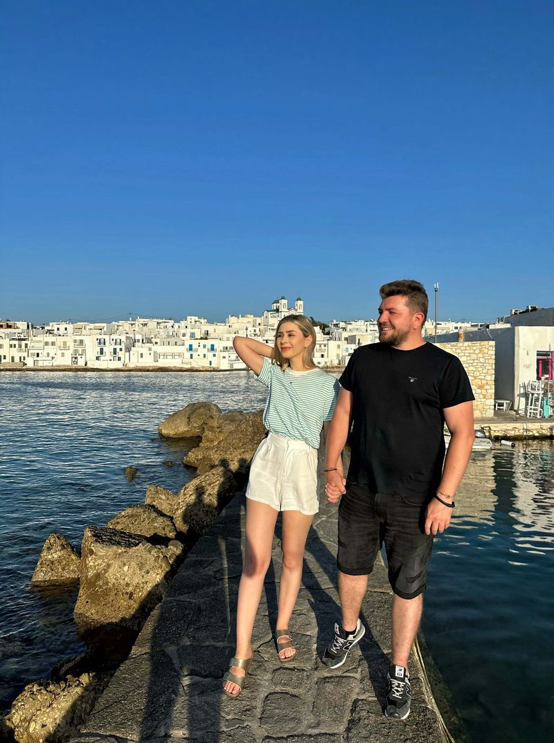 George Mihai, prezentatorul "ROventura", vacanță de vis în insulele grecești