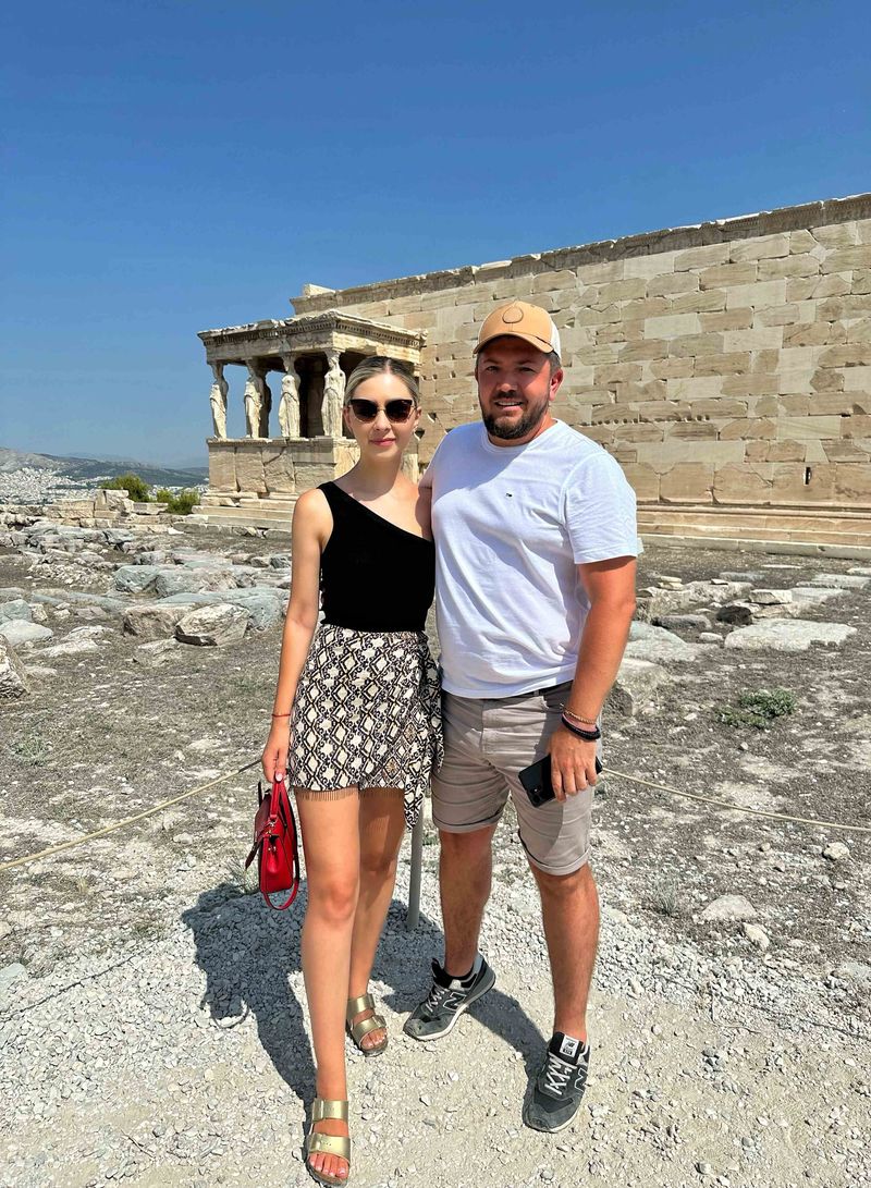 George Mihai, prezentatorul "ROventura", vacanță de vis în insulele grecești