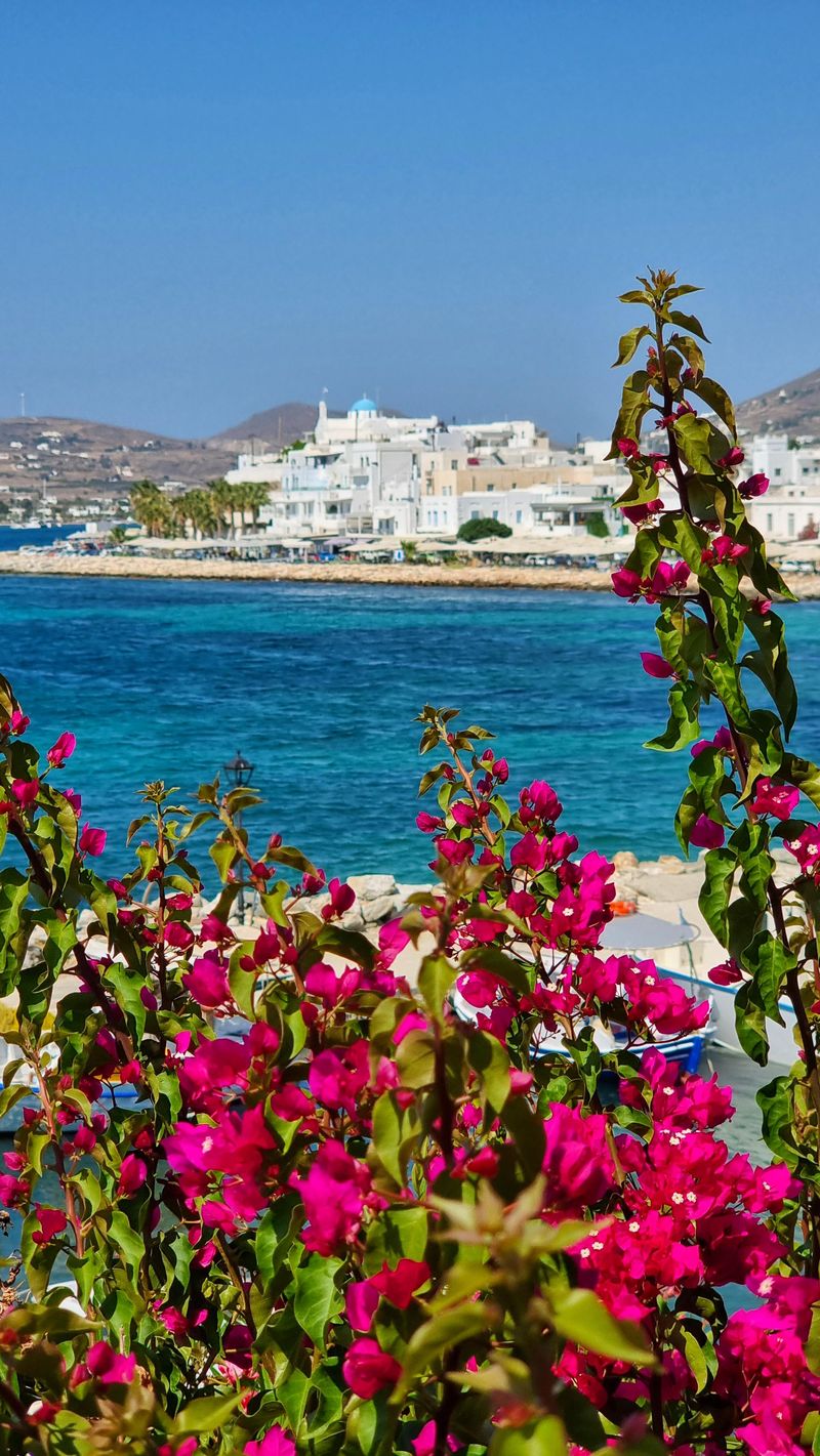 George Mihai, prezentatorul "ROventura", vacanță de vis în insulele grecești