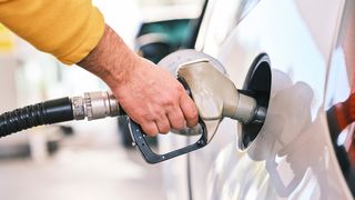 Preț benzină și motorină august 2023: Cum poți verifica online prețurile în Monitorul preţurilor pentru carburanţi?