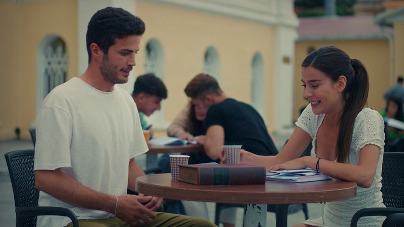 În această seară, de la ora 19:00, în “Dragoste și speranță”, la Kanal D2, Elif și Kuzey, împreună?