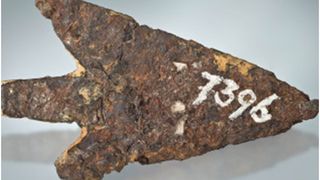 Un meteorit vechi de 3000 de ani, găsit lângă un lac din Elveția, a fost folosit ca armă „extraterestră”