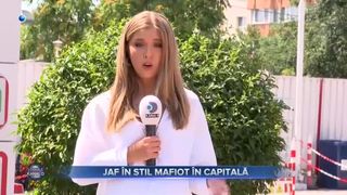 VIDEO - Jaf &icirc;n stil mafiot &icirc;n Capitală. O femeie a fost păgubită de 48.000 de euro, &icirc;n trafic. Unul dintre hoți ar fi un apropiat al acesteia