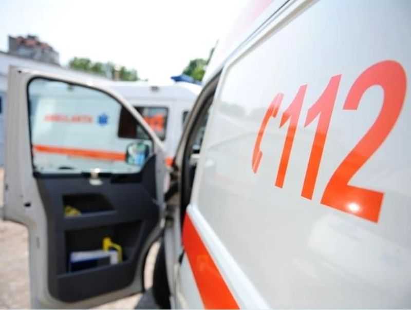 O femeie de 75 de ani a murit în curtea unui spital comunal din Constanța după ce ar fi așteptat ambulanța trei ore. Reacția SAJ:„ Gestionarea cazului a fost conformă”