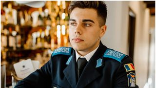 Radu Bălășoiu a fost admis pe prima poziție din clasament la specializarea Controlor trafic aerian de la Academia Forţelor Aeriene ,,Henri Coandă” din Brașov, fapt pentru care este mândru având în vedere munca depusă.