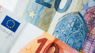 Curs valutar BNR 4 august 2023. La c&acirc;t a ajuns euro la final de săptăm&acirc;nă?