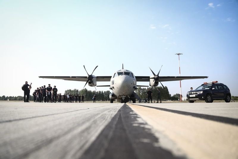 90 de pompieri români au plecat astăzi în Grecia. Alți pompieri care au luptat împotriva incendiilor din Republica Elenă se întorc acasă