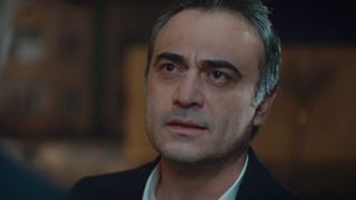 În această seară, de la ora 20:00, în “Melek”, la Kanal D, Melek, renegată de tatăl ei