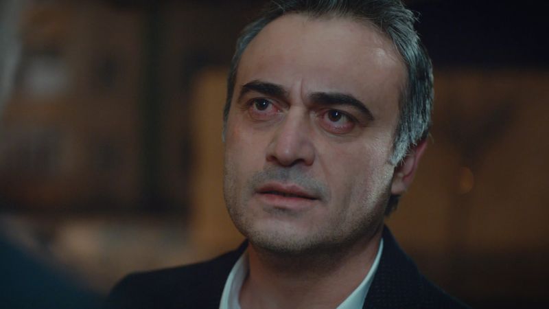 În această seară, de la ora 20:00, în “Melek”, la Kanal D, Melek, renegată de tatăl ei